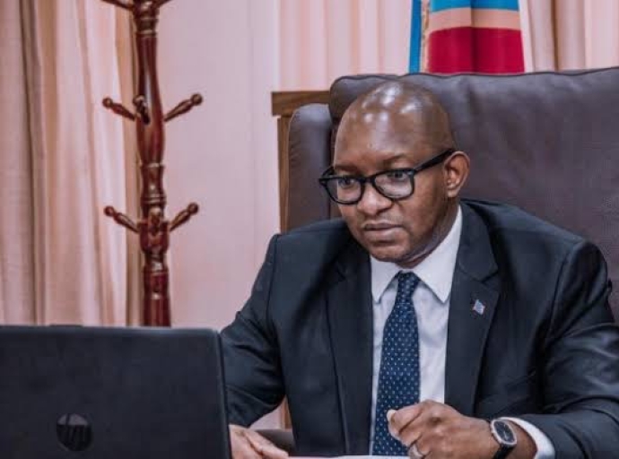 Pour une carte d'identité sécurisée en RDC, le Premier Ministre Jean-Michel Sama Lukonde évalue l'offre de Veridos, une filiale de Glescke + Devrient