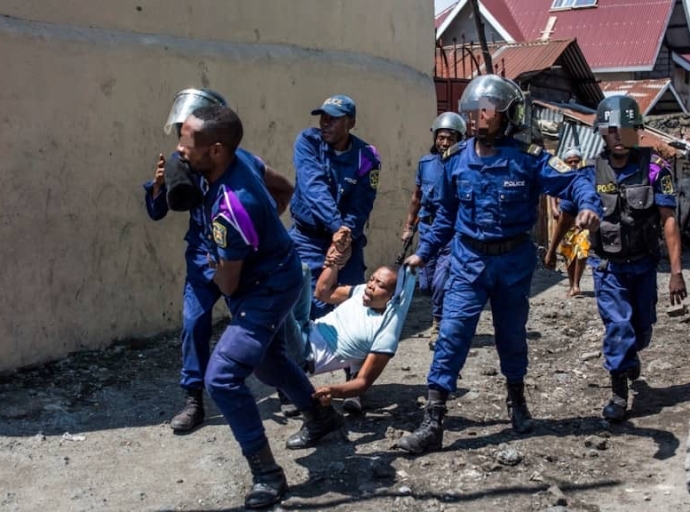 LES JEUNES HABITANTS DE LA TSHANGU DÉNONCENT LES ARRESTATIONS ARBITRAIRES DE LA POLICE