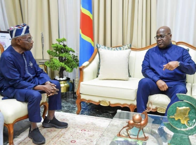CRISE SÉCURITAIRE EN RDC : FÉLIX TSHISEKEDI A ÉCHANGÉ AVEC OLUSENGUN OBASANJO FACILITATEUR DE L'EAC