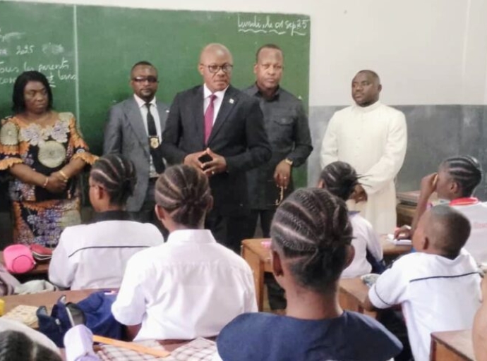 RENTRÉE SCOLAIRE 2025-2026 : THÉODORE KAZADI EN TOURNÉE DE SUPERVISION DES ÉCOLES A KINSHASA 