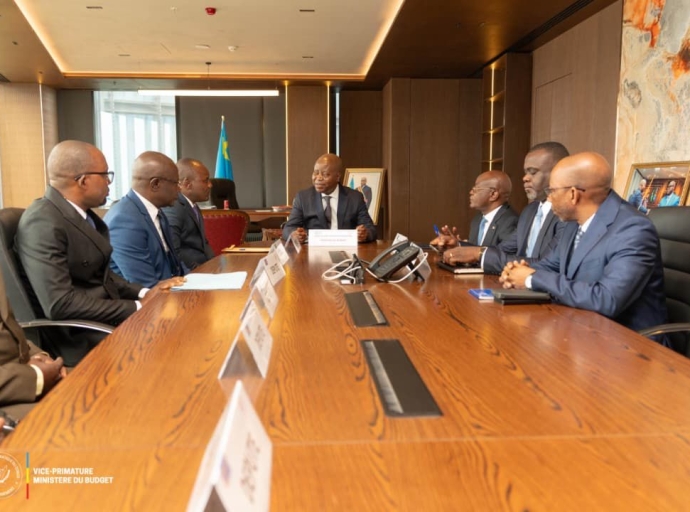 RENFORCEMENT DE LA PAIX SOCIALE : LE VPM ADOLPHE MUZITO SUIT LES CONSIGNES DE JUDITH SUMINWA