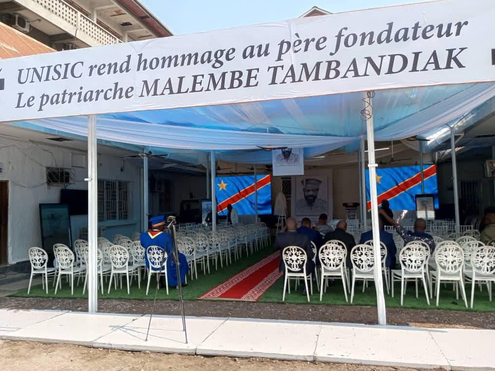 CEREMONIE D’HOMMAGE AU PROFESSEUR PAUL MALEMBE TAMANDIAK A L’UNISIC (EX. IFASIC): UN TÉMOIGNAGE DE GRATITUDE