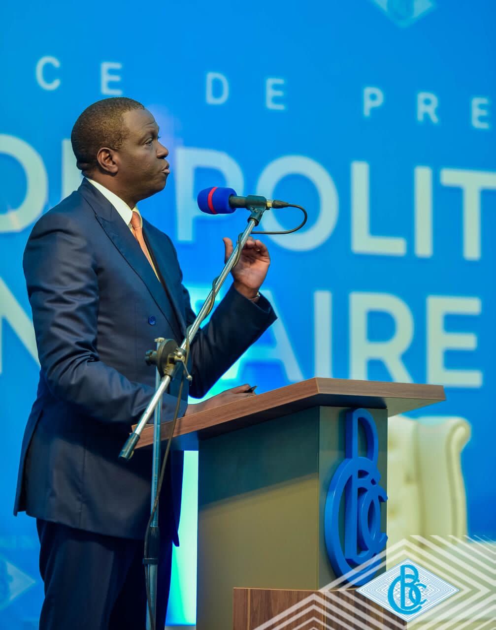 TAUX DE CHANGE : LA BANQUE CENTRALE DU CONGO MET AU POINT LE TAUX OFFICIEL DU JOUR 