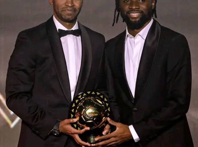 CAF Awards 2025 : Fiston Mayele sacré, Hakimi Ballon d’Or africain