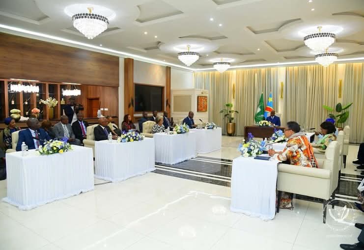 RDC : Tshisekedi reçoit les facilitateurs de l’UA pour la paix dans l’Est