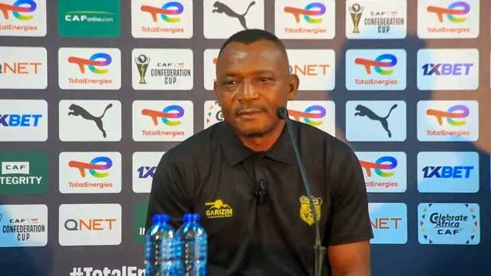 CAF : Maniema Union face à Azam FC, « un match important mais pas décisif », prévient Papy Kimoto