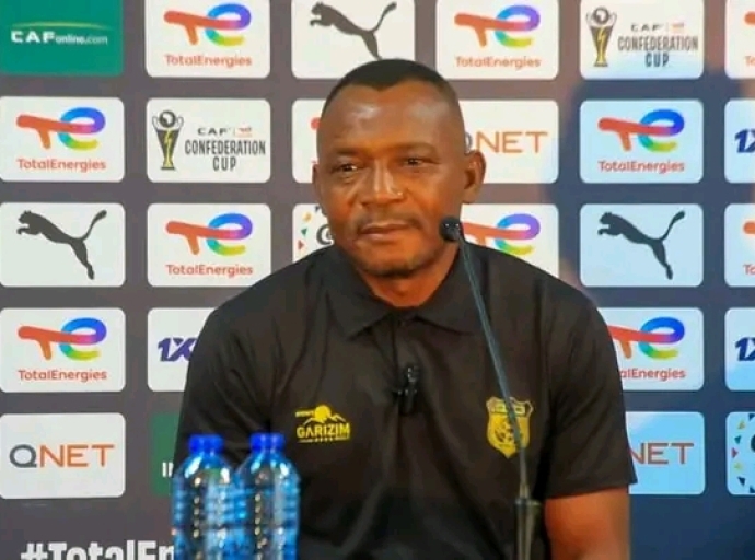 CAF : Maniema Union face à Azam FC, « un match important mais pas décisif », prévient Papy Kimoto