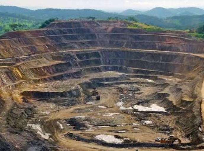 Mines en RDC : le gouvernement rappelle aux sociétés minières l’obligation de céder 5 % du capital aux travailleurs congolais 