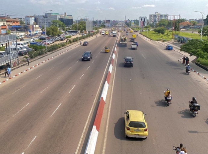 Boulevard Lumumba à Limete : entre vitrine urbaine et débordements festifs