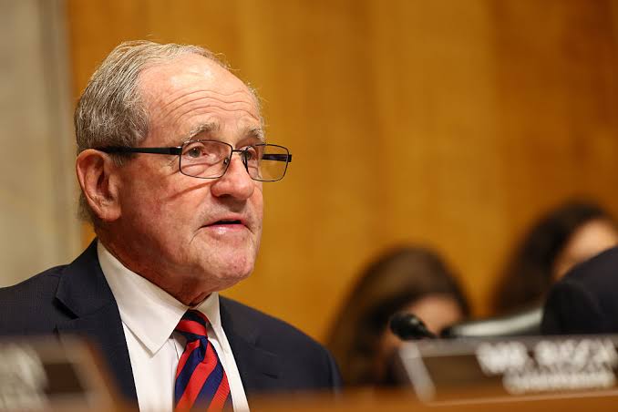 Sanctions américaines contre la RDF : Jim Risch salue un “message clair” des États-Unis 