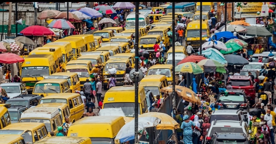 Embouteillages à Kinshasa : un défi quotidien entre responsabilité collective et manque d’infrastructures