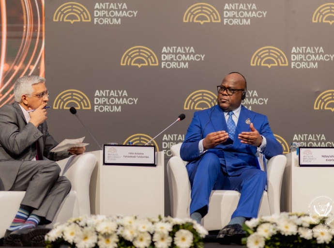 À Antalya, Tshisekedi plaide pour un multilatéralisme fort face aux crises mondiales